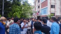 ভাগে কেনা বৈদ্যুতিক বাতি নিয়ে পাবিপ্রবিতে মারামারি