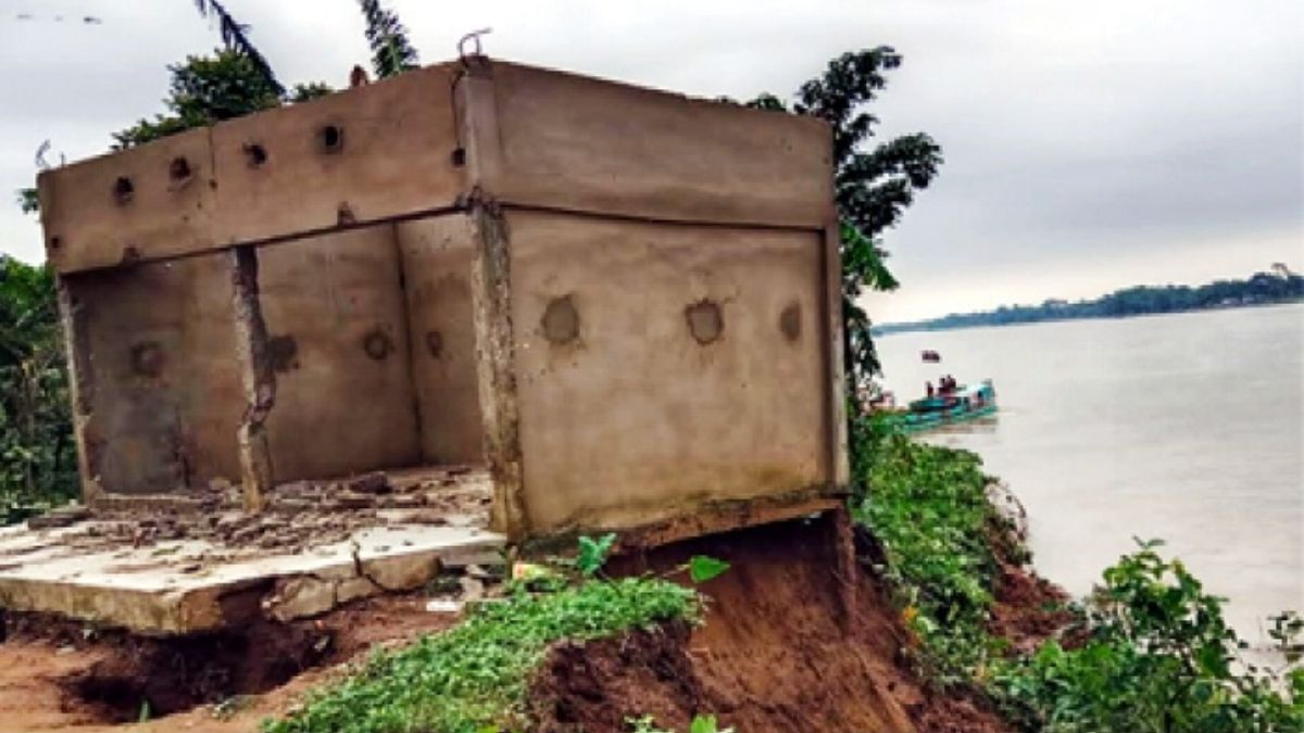চেলা নদীর ভাঙনে শতাধিক পরিবার গৃহহীন, আতঙ্কে স্থানীয়রা