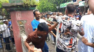 সাতক্ষীরায় সাংবাদিকদের ওপর হামলা, প্রেসক্লাব সভাপতিসহ আহত ৩০