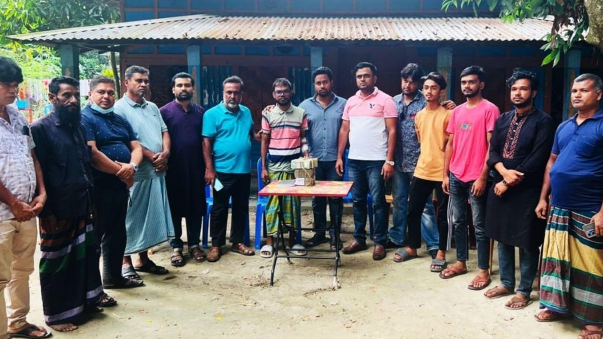 কটিয়াদীতে কিডনী রোগীর পাশে ছাত্রনেতা