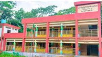 উপস্থিতির খাতা ফাঁকা, শিক্ষার্থীর চেয়ে শিক্ষক বেশি