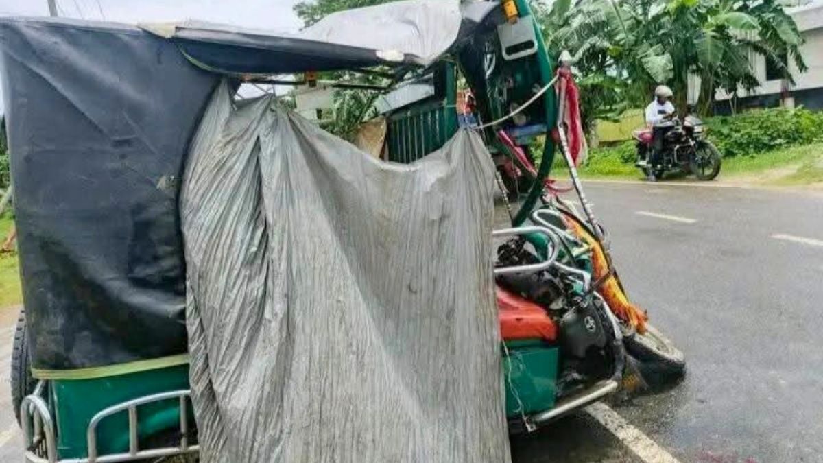 গফরগাঁওয়ে ট্রাক-অটোরিকশা সংঘর্ষে নিহত ২