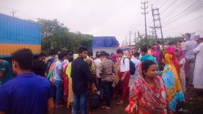 গাজীপুরে বেপরোয়া পিকআপের ধাক্কায় নারী শ্রমিকের মৃত্যু
