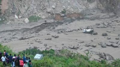 নেপাল-চীন সীমান্তে ভয়াবহ বন্যা : ৮ মরদেহ উদ্ধার, নিখোঁজ ৩১