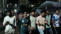 জবিতে শিক্ষক-ছাত্রনেতাদের ওপর হামলার প্রতিবাদে বাগছাসের বিক্ষোভ