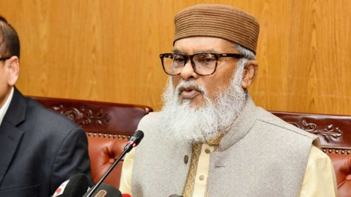 টাকা ফেরত পাচ্ছেন ৪৯৭৮ হাজি