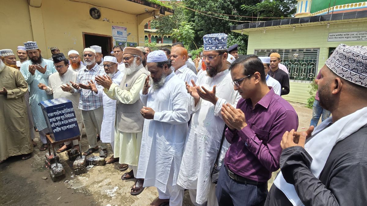 শাহচান্দ আউলিয়া কামিল মাদ্রাসা পরিদর্শনে ধর্ম উপদেষ্টা