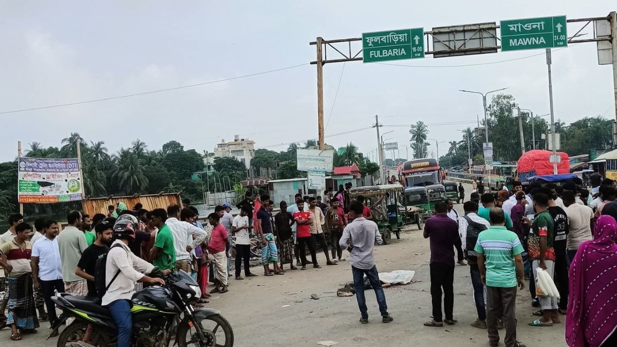 গাজীপুরে ট্রাকচাপায় যুবক নিহত