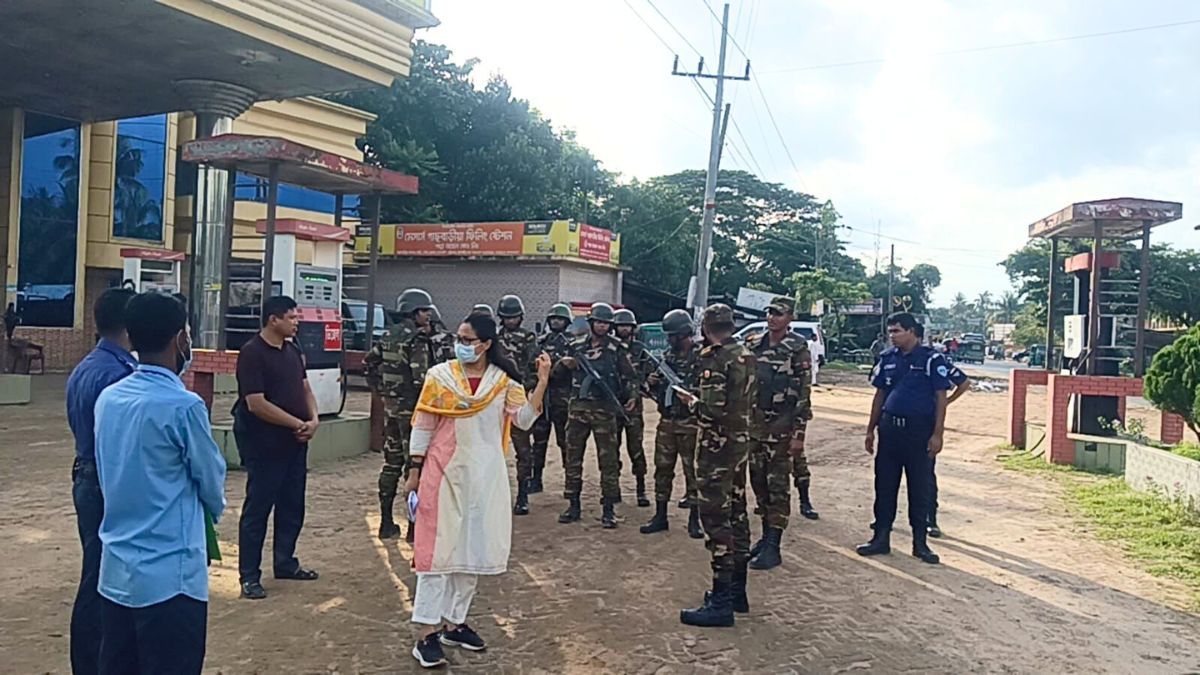 চন্দনাইশে ড্রাইভিং লাইসেন্স না থাকায় মোটরসাইকেল-সিএনজিকে জরিমানা