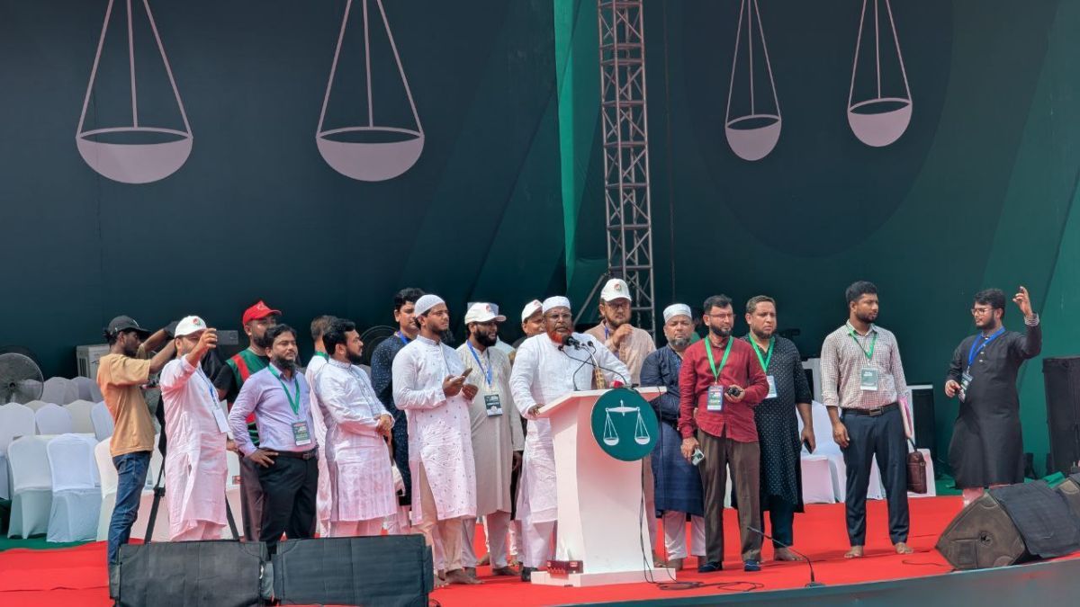 শক্তির জানান দিয়ে পরিবর্তনের বার্তা দিতে চায় জামায়াত