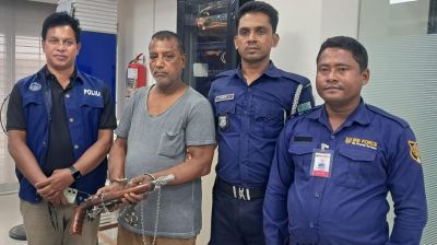 রংপুরে ৪৯ ভুয়া অস্ত্রের লাইসেন্সসহ গ্রেপ্তার ১