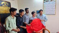 বেরোবিতে ছাত্র উপদেষ্টা-প্রক্টরের চেয়ারে শাড়ি-চুড়ি রেখে তোপের মুখে সমন্বয়করা
