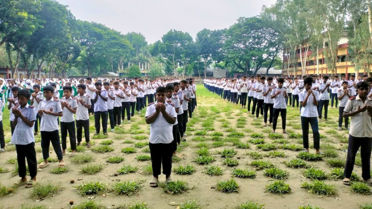 মাইলস্টোন দুর্ঘটনায় ভূঞাপুরের শিক্ষাপ্রতিষ্ঠানে দোয়া মাহফিল
