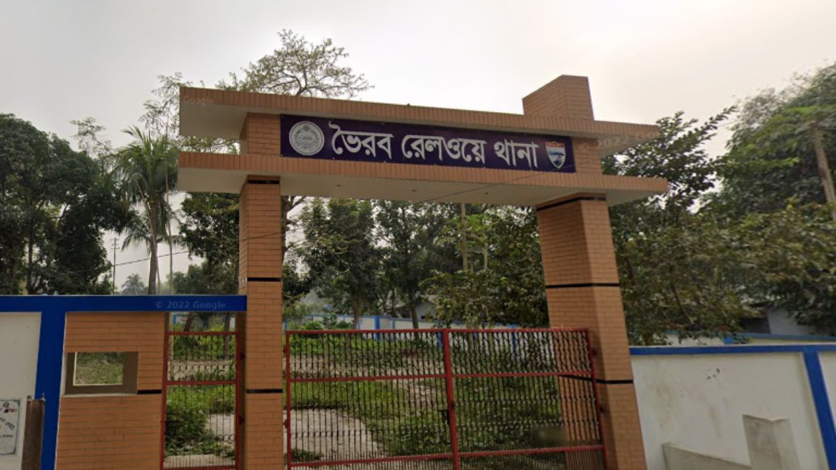 কিশোরগঞ্জে রেললাইনে গৃহবধূর দ্বিখণ্ডিত মরদেহ উদ্ধার