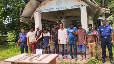 ধামরাইয়ে ধারালো অস্ত্রসহ আটক ৮, পুলিশের দাবি ‘ডাকাতির প্রস্তুতি’