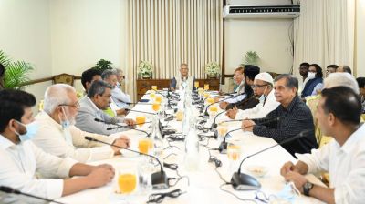 বিএনপি-জামায়াত-এনসিপির সঙ্গে প্রধান উপদেষ্টার বৈঠক চলছে