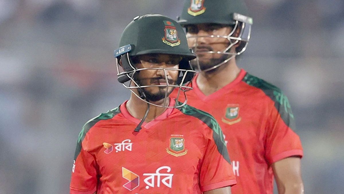 বড় হারের তিক্ত স্বাদ নিয়ে শিরোপা হাতে বাংলাদেশ