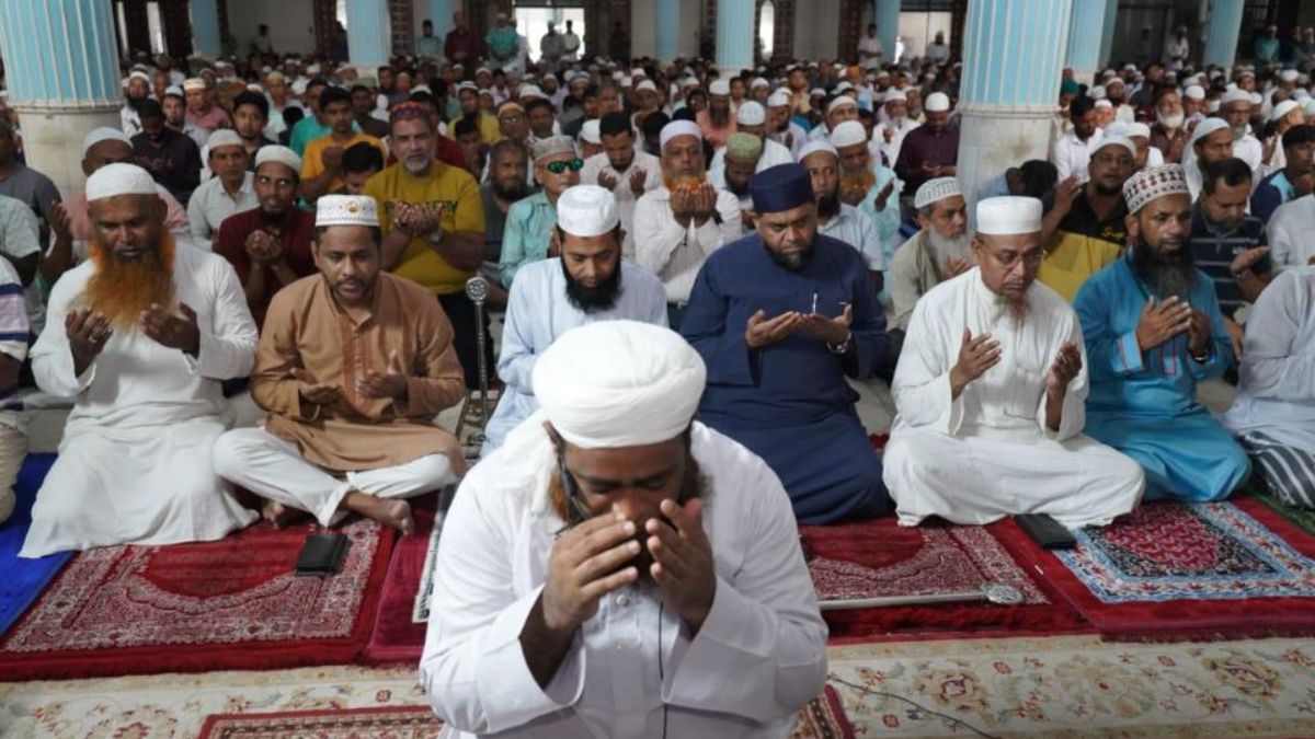 বাদ জুমা দেশের সব মসজিদে বিশেষ দোয়া-মোনাজাত
