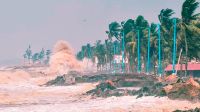 জলোচ্ছ্বাসে প্লাবিত হতে পারে ১৫ জেলা