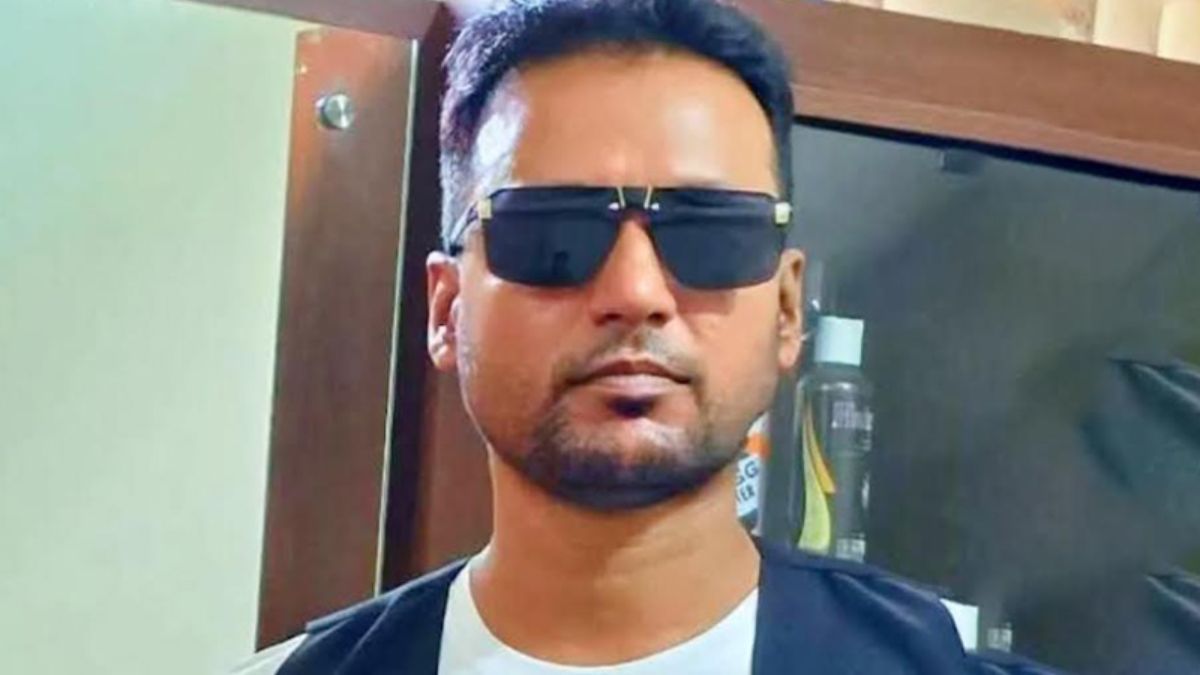 কুমিল্লায় বাসস্ট্যান্ডে ২৩ মামলার আসামিকে কুপিয়ে হত্যা