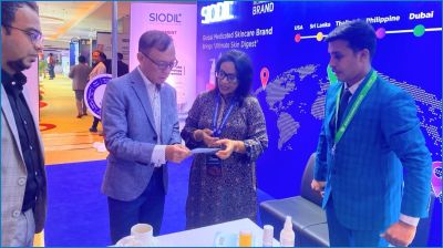 আন্তর্জাতিক ডার্মাটোলজি সম্মেলনে সিওডিলের স্টলে দেশি-বিদেশি বিশেষজ্ঞদের ভিড়