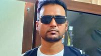 কুমিল্লায় বাসস্ট্যান্ডে ২৩ মামলার আসামিকে কুপিয়ে হত্যা