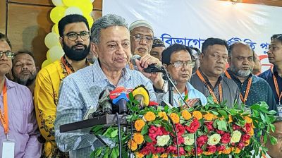 অনির্বাচিত সরকারের কারণে দেশ পিছিয়ে যাচ্ছে : আমীর খসরু