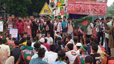 জুলাই সনদের দাবিতে দ্বিতীয় দিনের মতো শাহবাগ অবরোধ