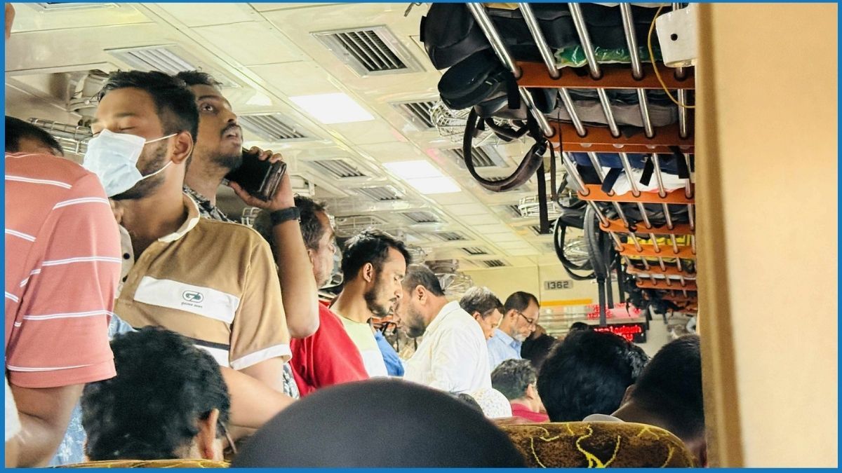 ঢাকা-সিলেট রেলপথে চরম দুর্ভোগ, স্পেশাল ট্রেন চালুর দাবি