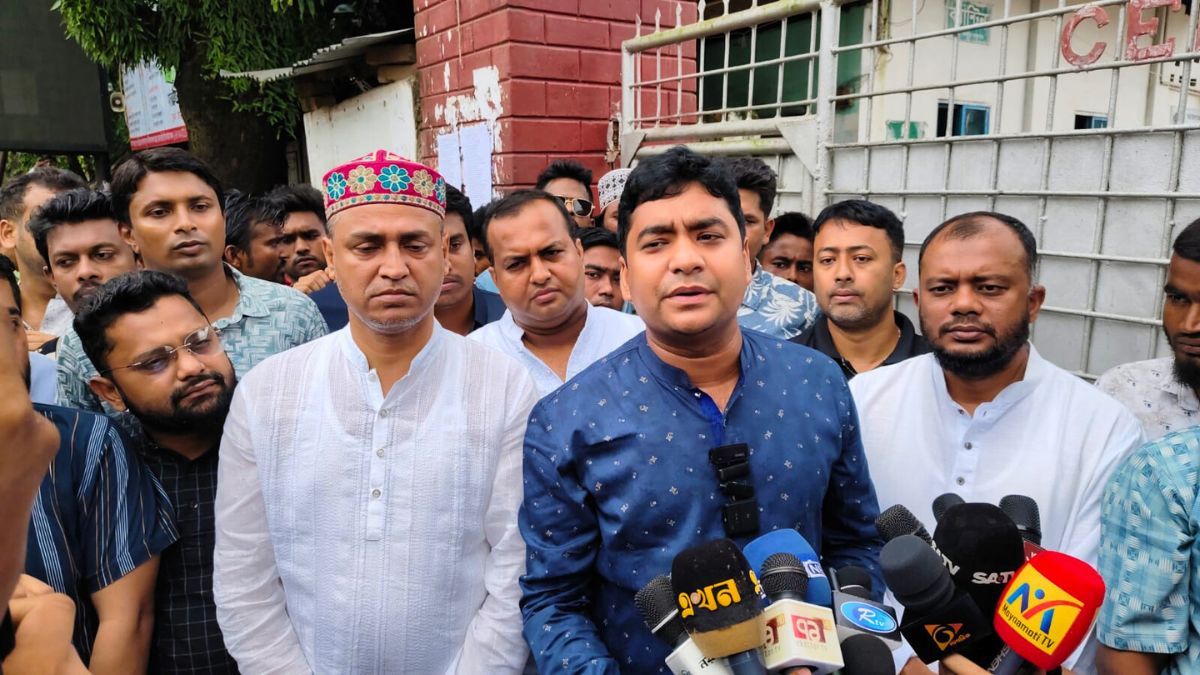 উপদেষ্টা আসিফ মুরাদনগরে মাফিয়াতন্ত্র কায়েম করেছেন : নাছির