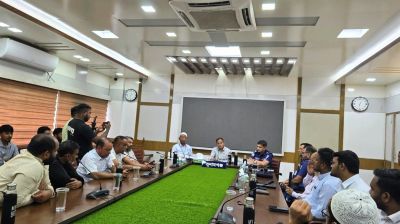 দাবি বাস্তবায়নের আশ্বাসে ১৬ ঘণ্টা পর সুনামগঞ্জে বাস চলাচল স্বাভাবিক