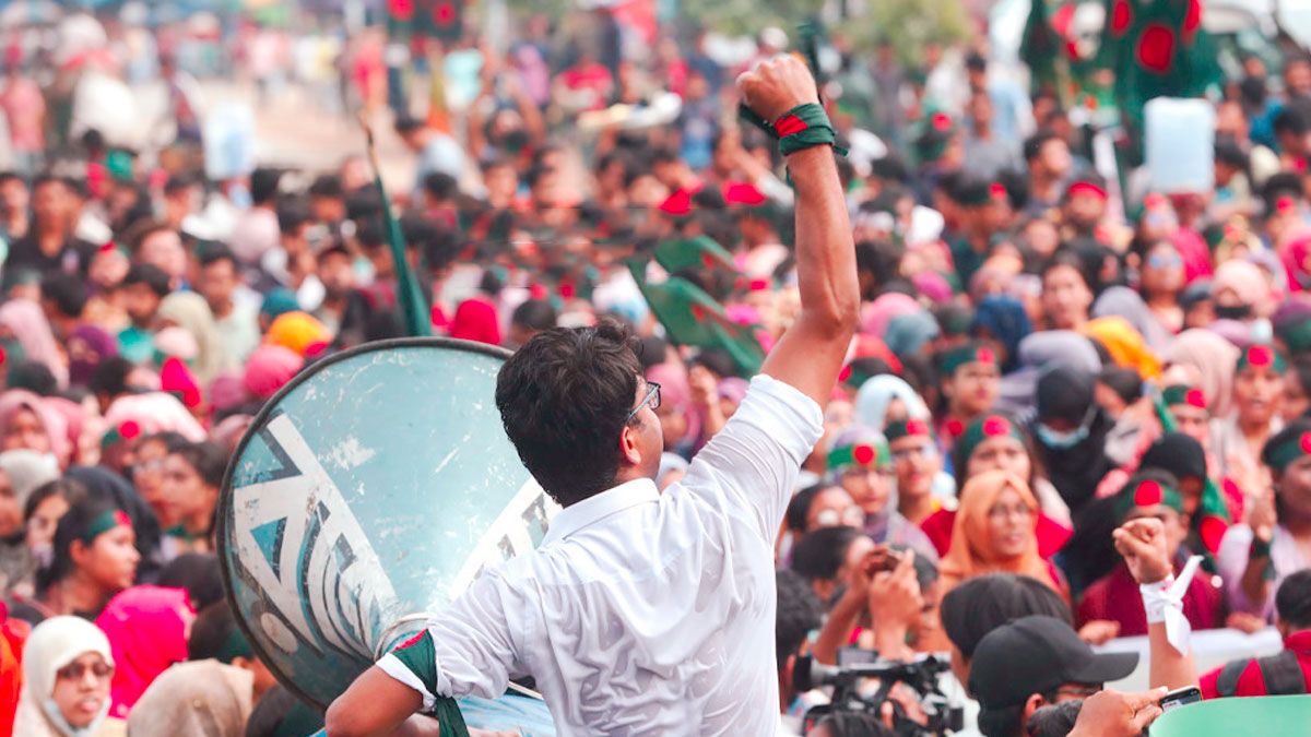 আশা-নিরাশার মিশ্র যাত্রায় জুলাই গণঅভ্যুত্থান