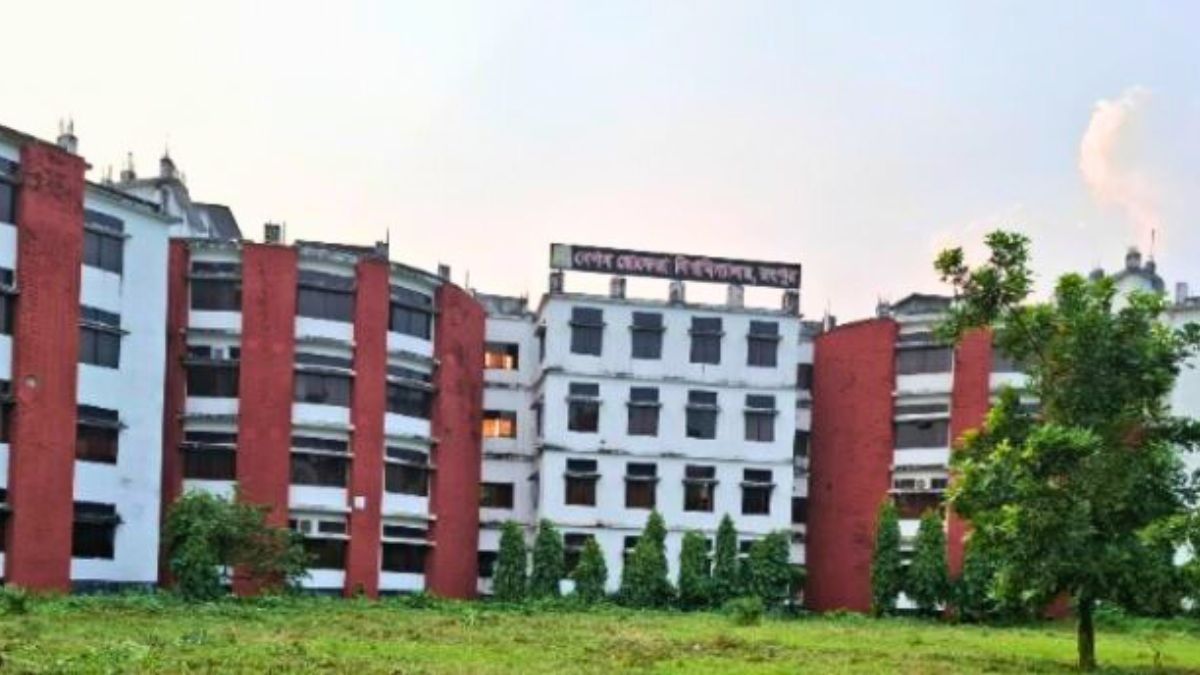 বেরোবিতে নবীন শিক্ষার্থীদের ওরিয়েন্টেশন ১০ আগস্ট