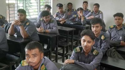 মাইলস্টোনে শুরু হয়েছে পাঠদান, চলছে নবম-দ্বাদশ শ্রেণির ক্লাস