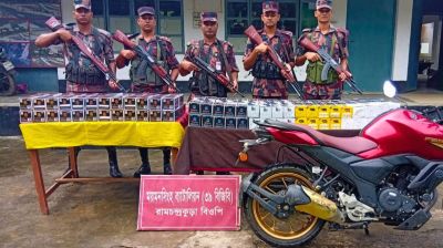 শেরপুর সীমান্তে কোটি টাকার মোবাইল ডিসপ্লে জব্দ