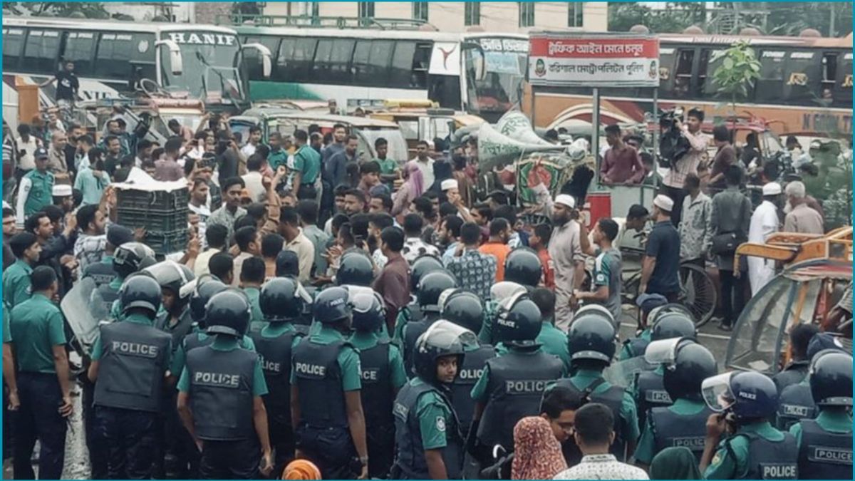 স্বাস্থ্যখাতে সংস্কারের দাবিতে ঢাকা-বরিশাল মহাসড়ক অবরোধ