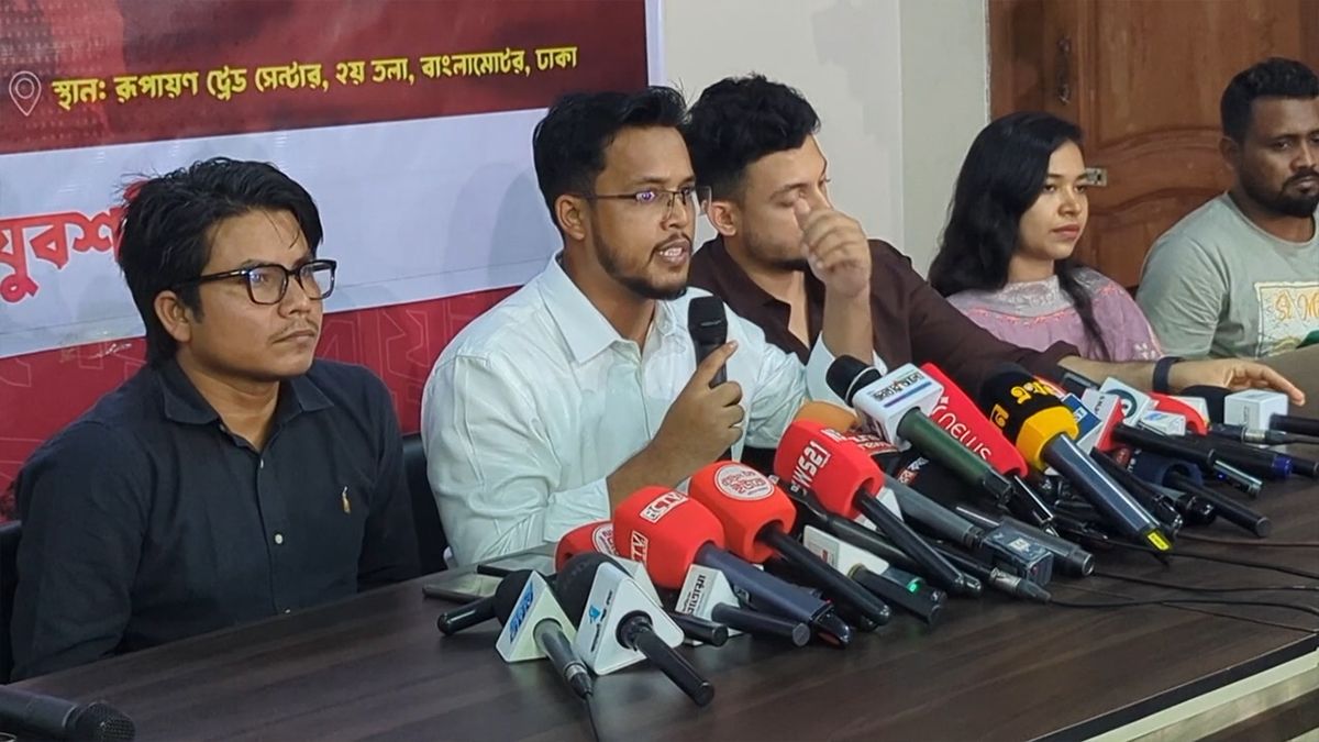 ‘তরুণরা যেন রাজনীতিবিমুখ হয়, সেই চেষ্টা চালানো হচ্ছে’