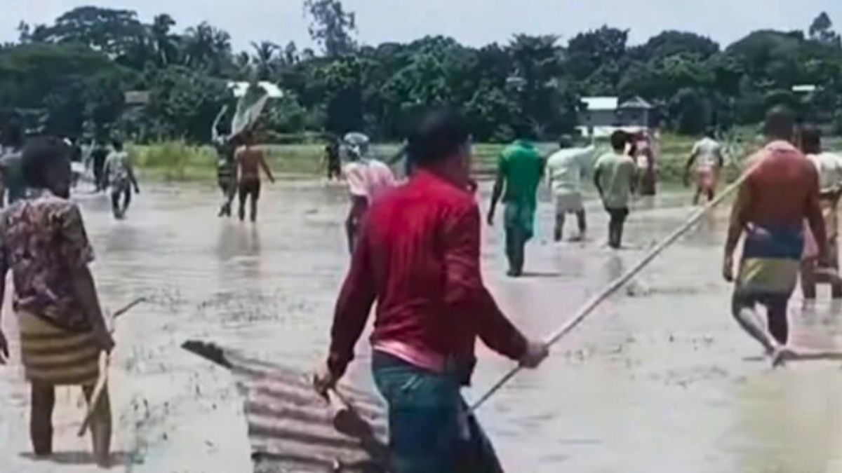 করিমগঞ্জে মাইকে ঘোষণা দিয়ে দু'পক্ষের সংঘর্ষ, আহত ৩২