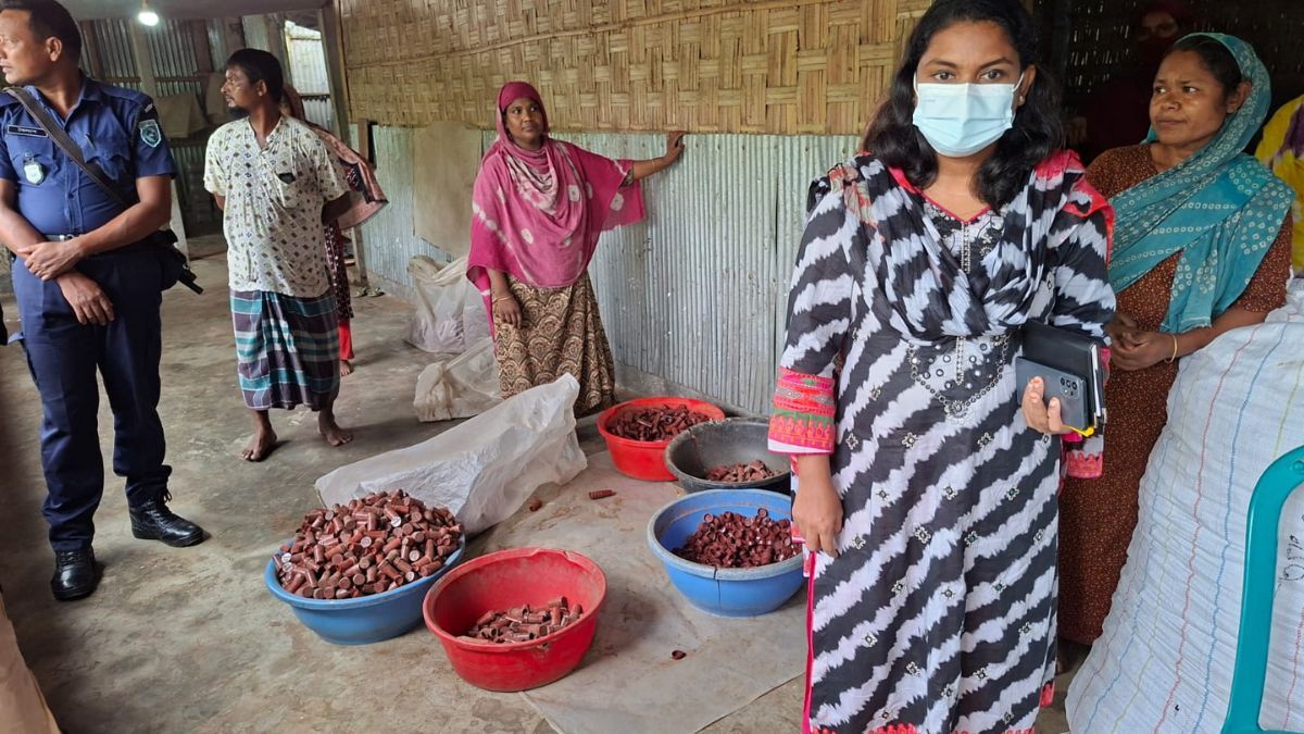 কালীগঞ্জে জনবসতিপূর্ণ এলাকায় পরিবেশ দূষণ, ভ্রাম্যমাণ আদালতে জরিমানা
