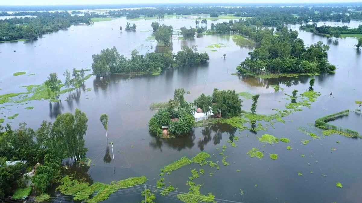 দুধকুমার নদীর পানি বিপৎসীমার ওপরে, নিম্নাঞ্চলে প্লাবন
