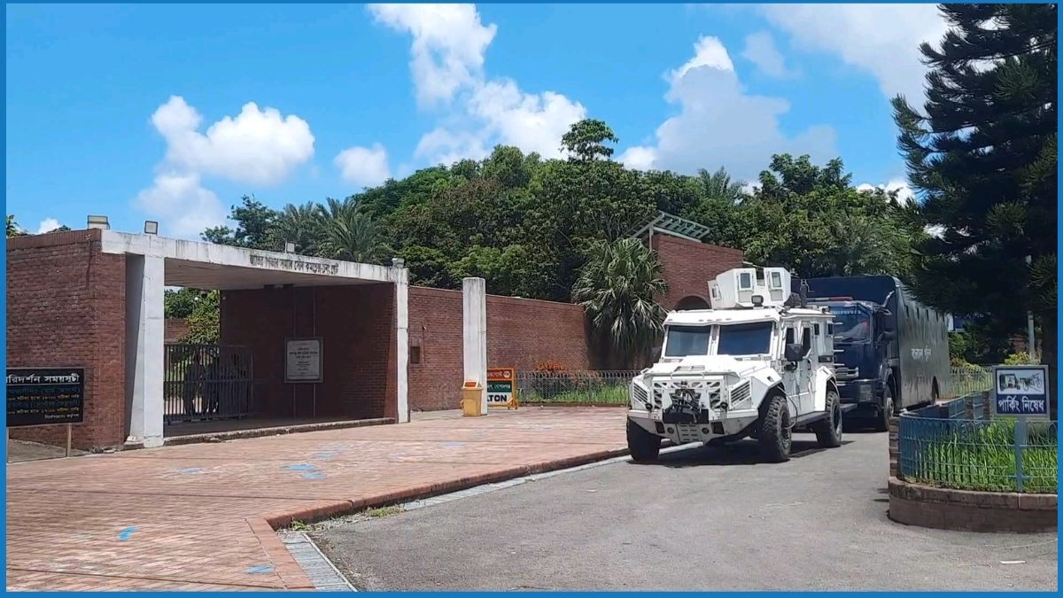 বঙ্গবন্ধুর সমাধিতে শ্রদ্ধা জানাতে আসেনি কেউ