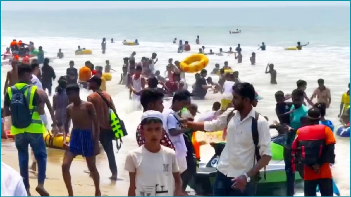 কক্সবাজার সৈকতে গোসলে নেমে পর্যটকের মৃত্যু