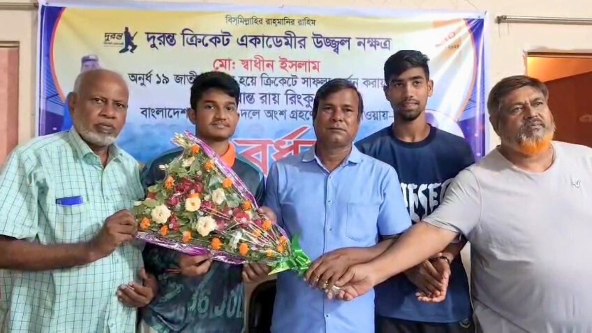 দুই তরুণ ক্রিকেটারকে সংবর্ধনা দিল কালীগঞ্জ প্রেসক্লাব