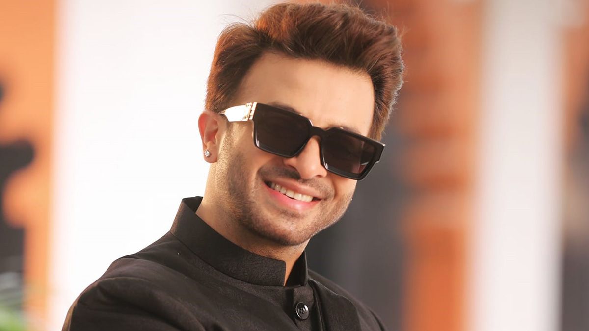 আ.লীগের এমপি হতে চাওয়া শাকিব কি আসলেই ‘অরাজনৈতিক’?