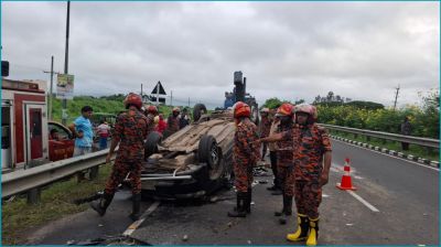 ঢাকা-মাওয়া এক্সপ্রেসওয়েতে প্রাইভেটকার উল্টে নিহত ৩