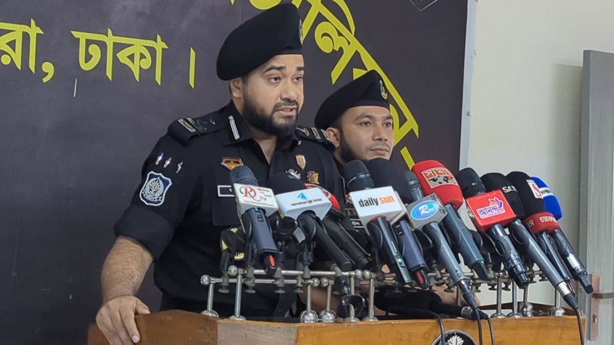 বিভিন্ন দলের নাম ভাঙিয়ে চাঁদাবাজি করত চক্রটি
