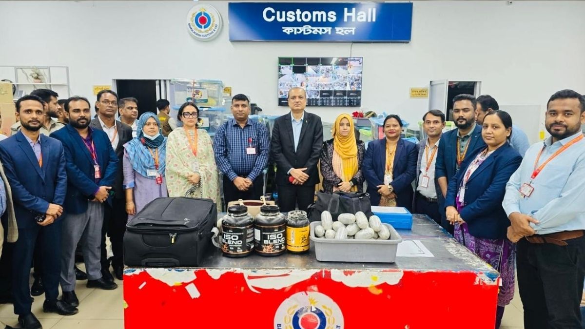 শাহজালাল বিমানবন্দরে ১৩০ কোটি টাকার কোকেন জব্দ