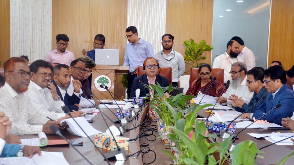 রূপালী ব্যাংকের সিনিয়র ম্যানেজমেন্ট টিমের সভা অনুষ্ঠিত