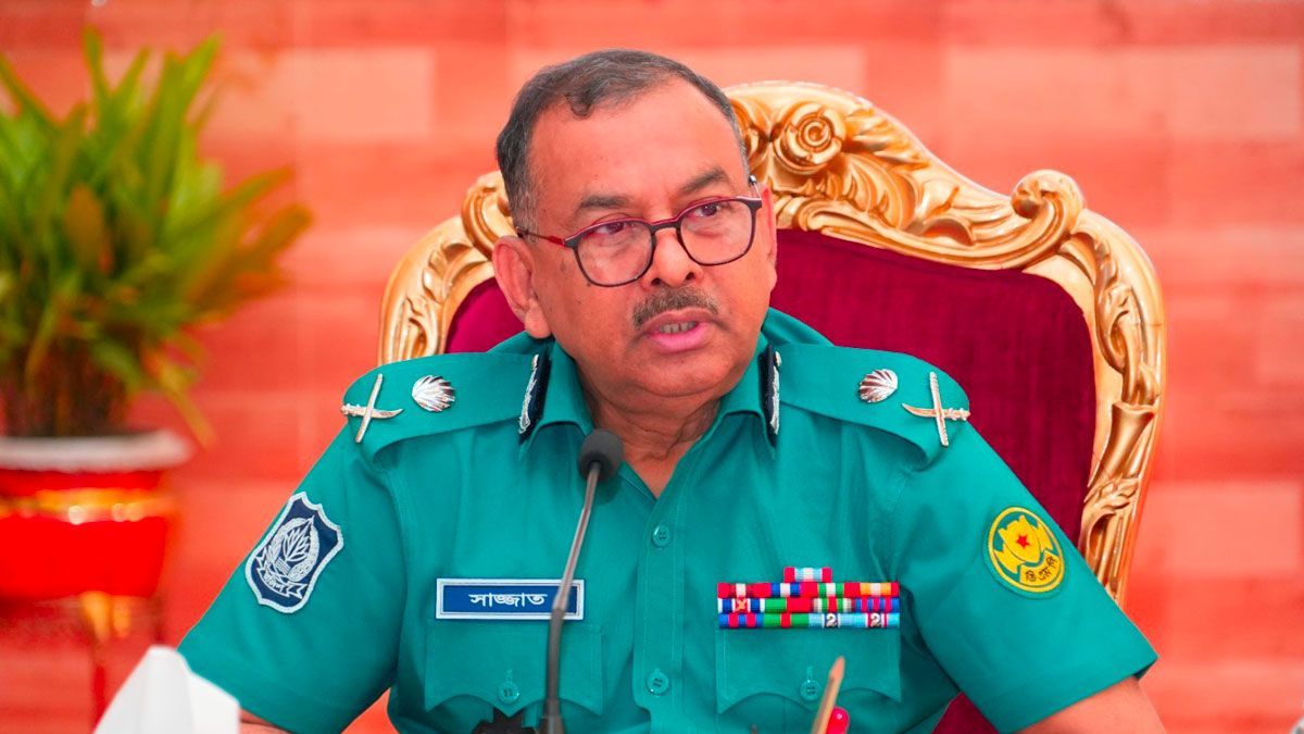 শাহবাগে পুলিশ-শিক্ষার্থী সংঘর্ষের ঘটনায় ডিএমপি কমিশনারের দুঃখ প্রকাশ