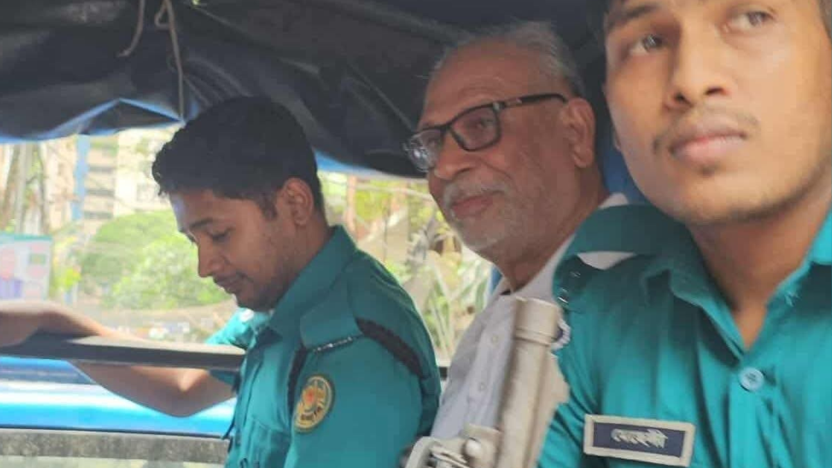 ‘মঞ্চ ৭১’ গোলটেবিল বৈঠক ঘিরে উত্তেজনা, লতিফ সিদ্দিকীসহ বেশ কয়েকজন আটক